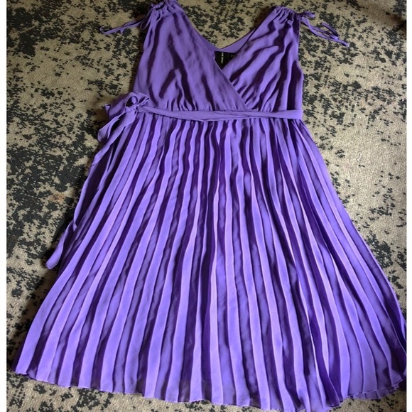 Lane Bryant Dresses & Skirts - Cold Shoulder Pleated Dress